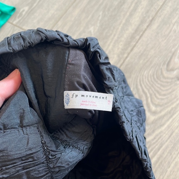 FP Movement Way Home Shorts Size Small Black Gym Yoga Running Lounge - Picture 8 of 10